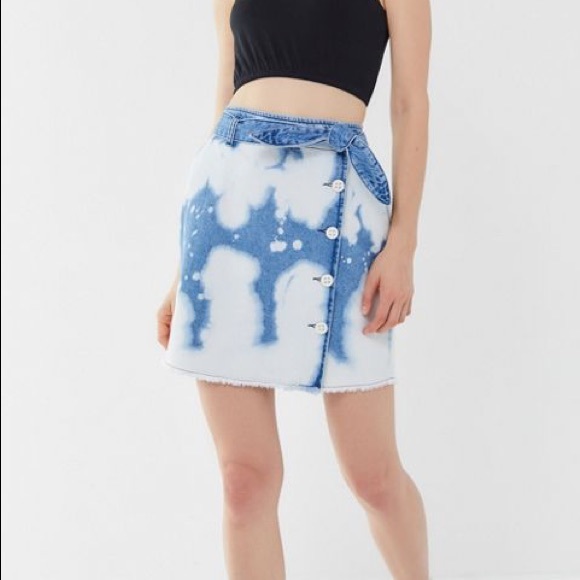 NWT UO 90s Y2K Cloud Bleached Belted Denim Skirt Edgy - Picture 1 of 7